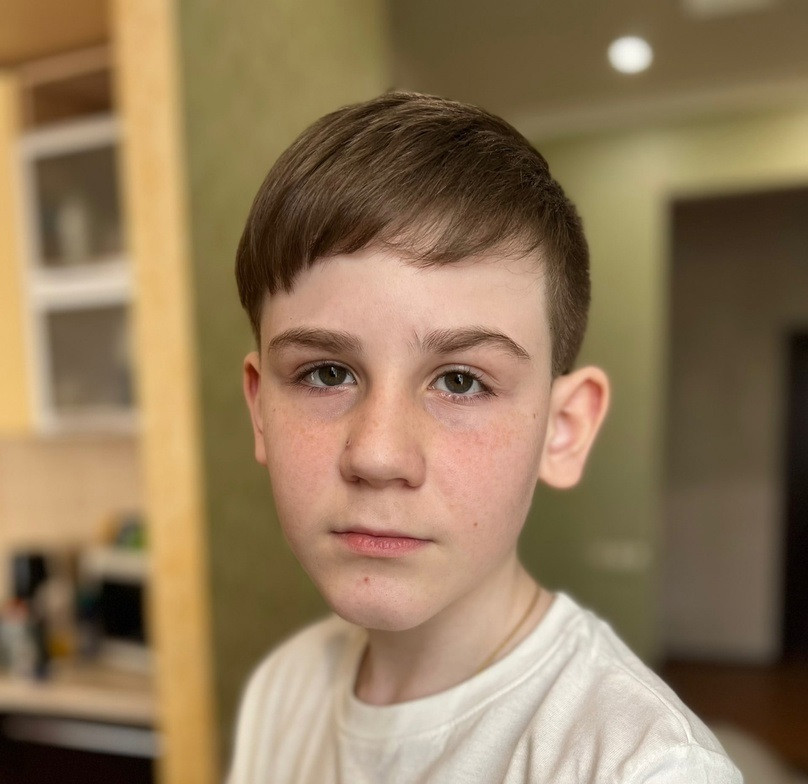 Однажды Жора просто начал терять вес.1682582725