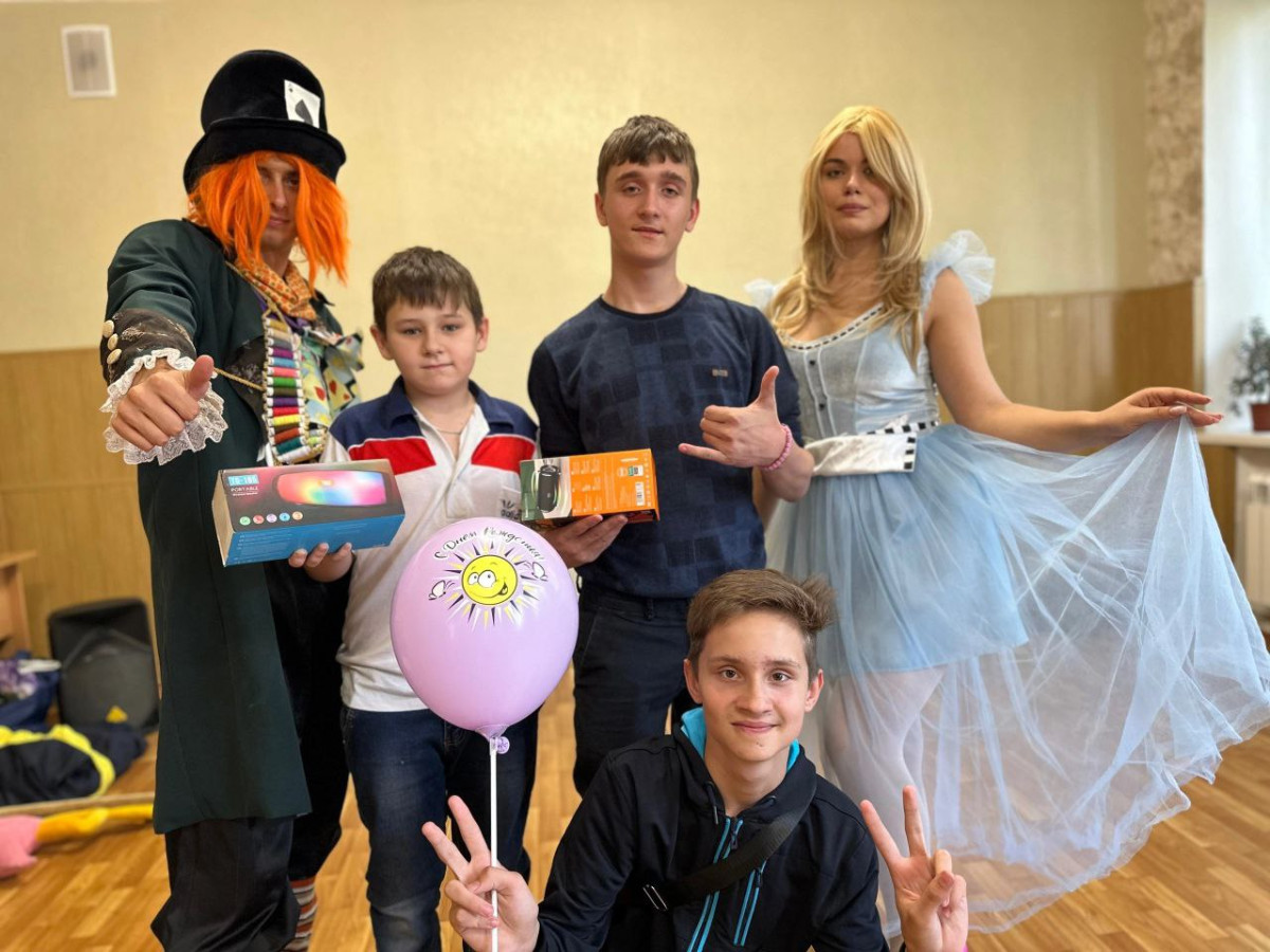 Праздник оживших сказок в Детском социальном приюте. Традиционный день именинника.1696059580