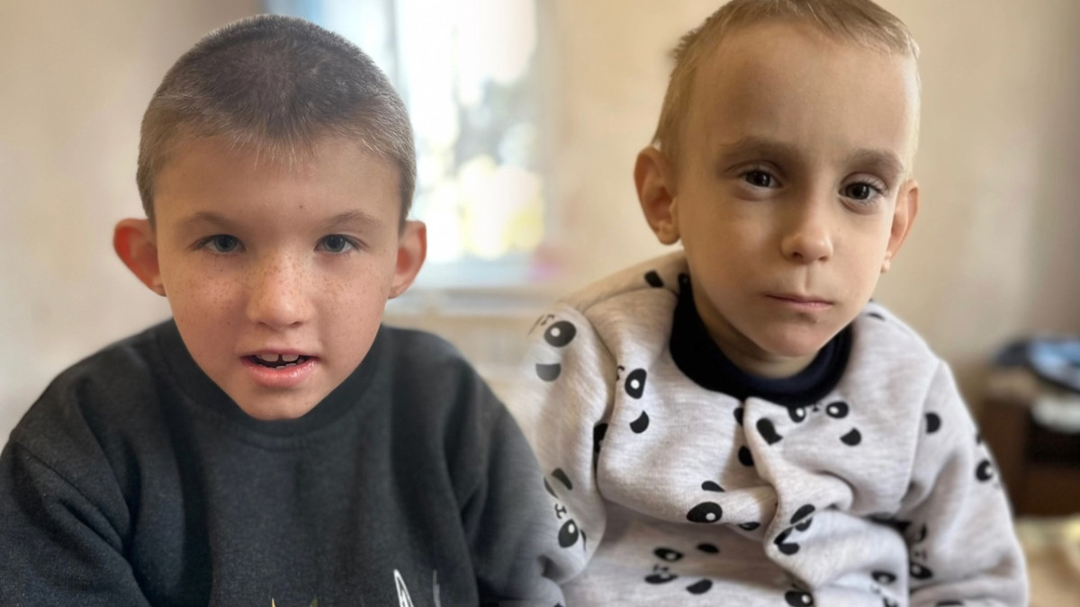 Разные диагнозы, но судьба на двоих одна - сиротство...1698048045