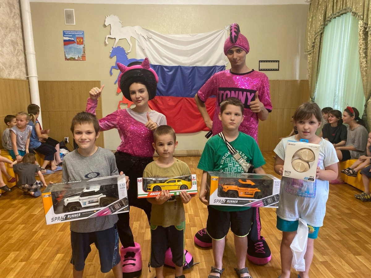 Традиционный день именинника прошел в Донецком социальном приюте1725445638