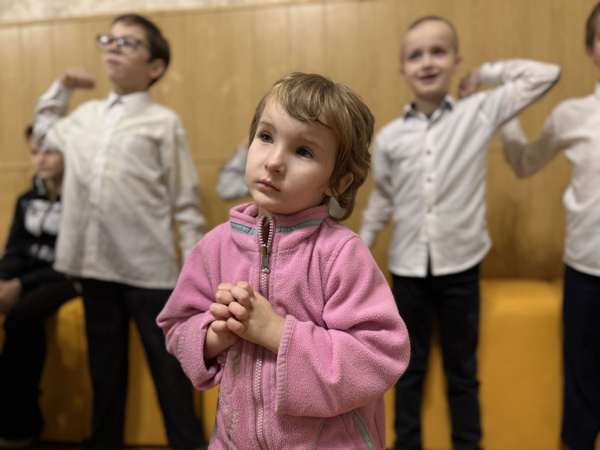 Мечты сбываются: традиционный день именинника прошел в Детском социальном центре1730879673