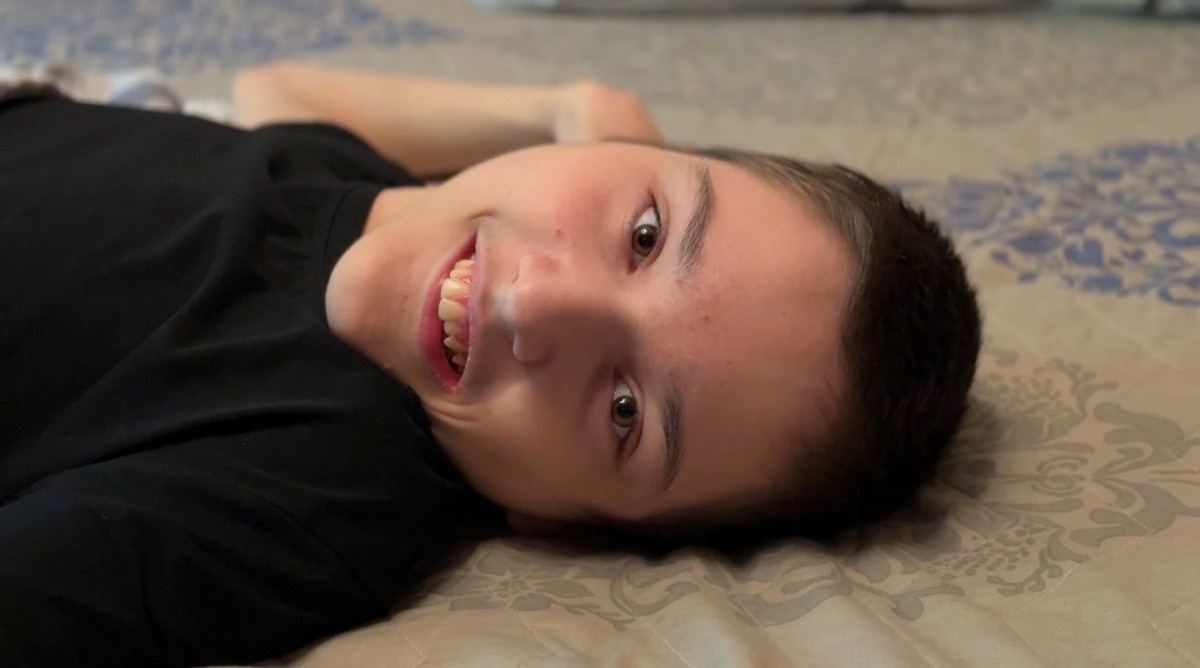 Сережа Ульянов продолжает бороться с тяжелой формой ДЦП1747915931