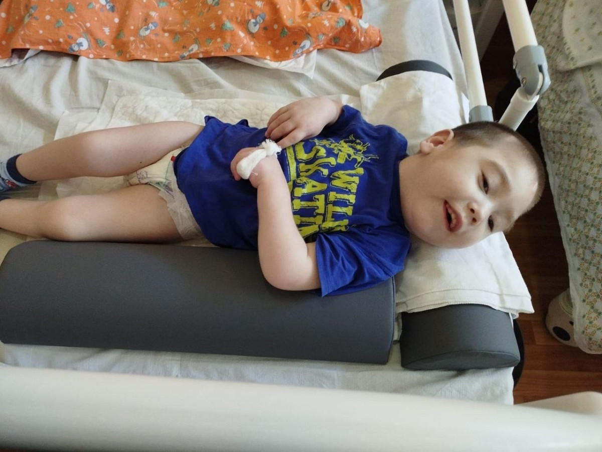 Упитанный и улыбчивый – так после операции и приёма лечебного питания выглядит Гордей1751888553