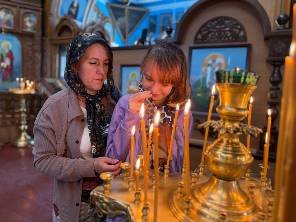 Донбасс Православный: Семьи тяжелобольных детей нашли утешение в храме Ремовки1757605790