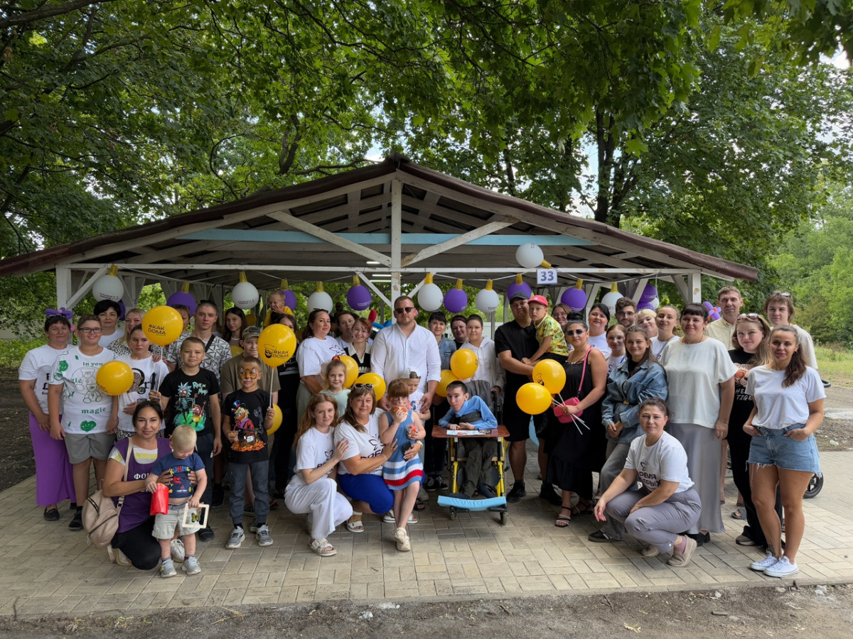 ВЕСТИ ДОНЕЦК: Команда благотворительного фонда «Время добрых» организовала семейный праздник1757605839