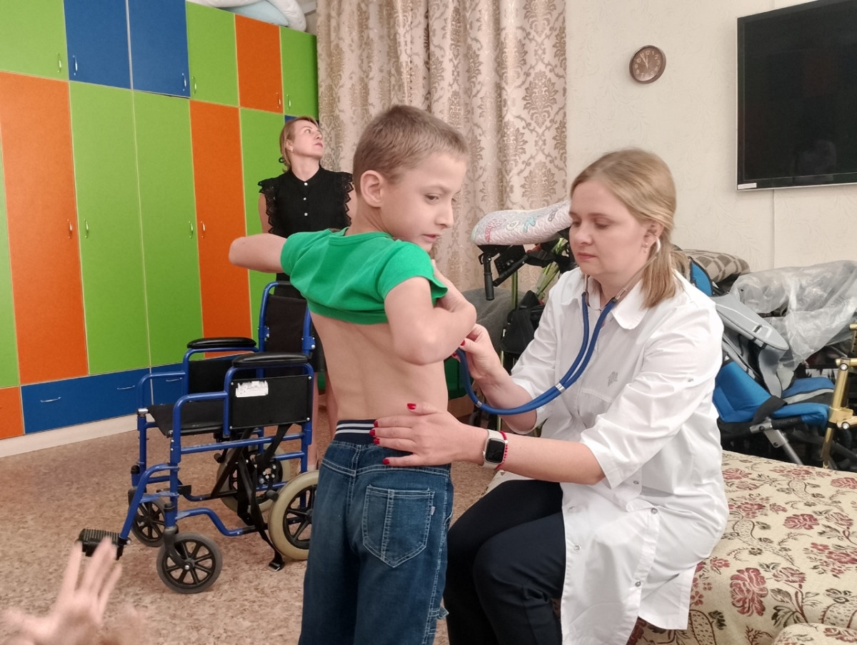 Диагностика для сирот с ОВЗ: проект «Маршрут спасения» продолжает спасать жизни тяжелобольных сирот1758720658