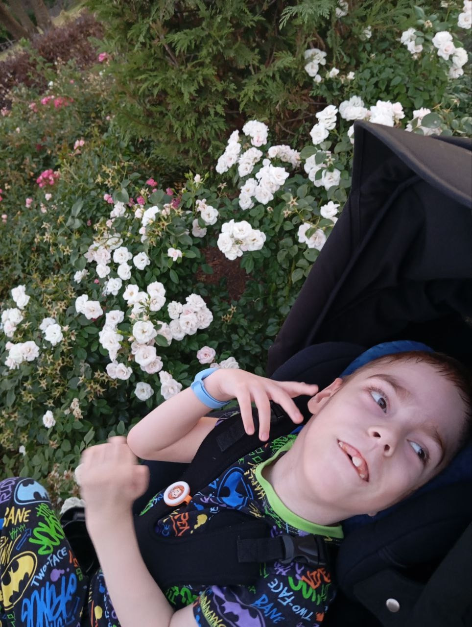 «Илюша набирается сил и учится радоваться жизни»1759139687