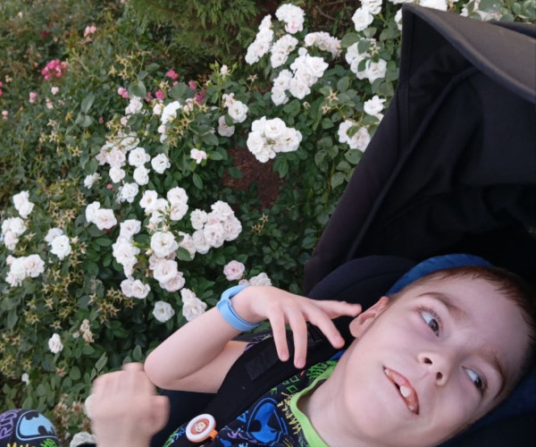 «Илюша набирается сил и учится радоваться жизни»1759139687