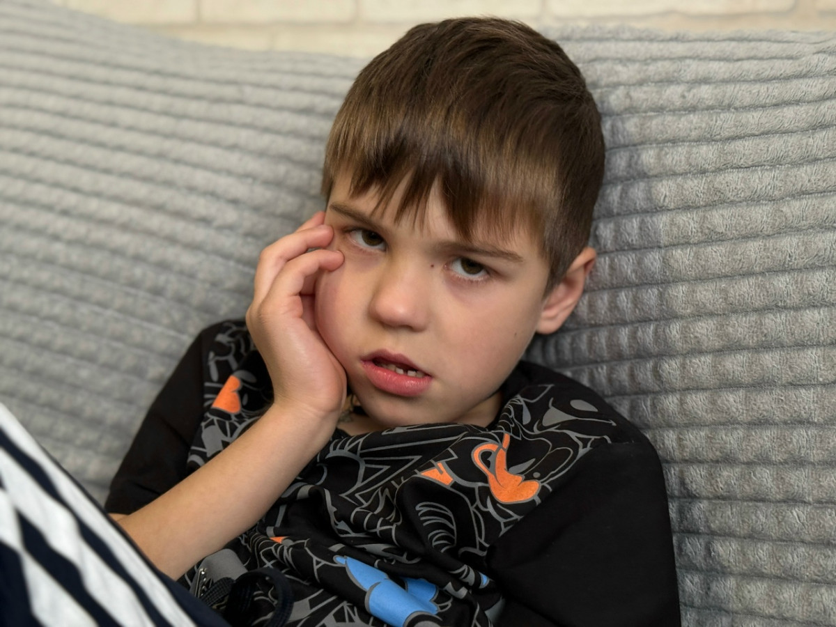 Кистозная энцефалопатия — прогрессирующее заболевание, из-за которого мозг Саши угасает1763107199