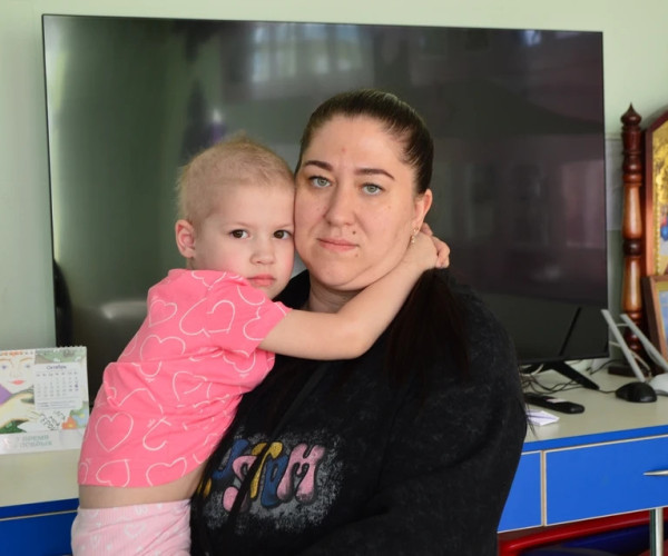 КП Донецк: Мама 4-летней Вики Гудковой из Горловки рассказала, как ее дочь борется с лейкозом1763116701