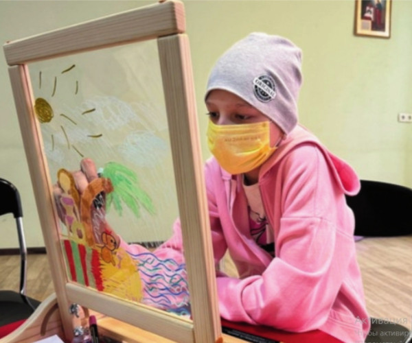 Творческие занятия для подопечных фонда1763474617