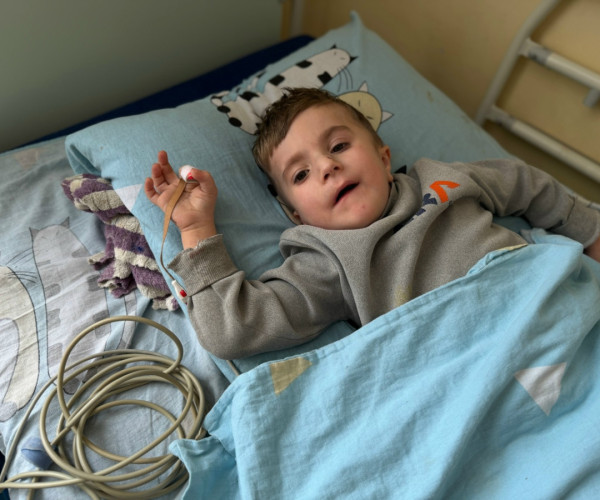 Для пятилетнего Димы начался обратный отсчет. Не до Нового года — до операции, от которой завит его жизнь1767015076