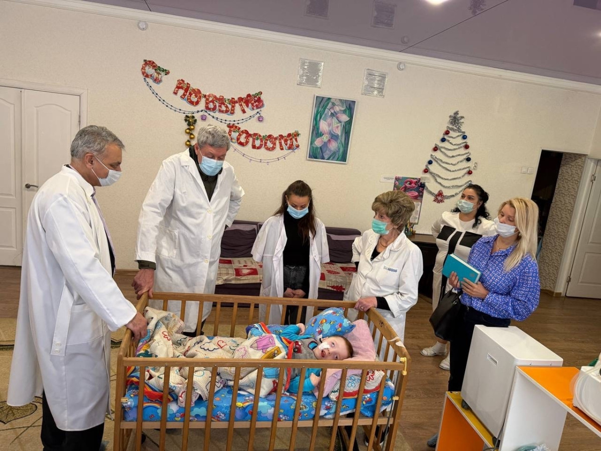 «Маршрут спасения» в работе: профессор Игорь Хворостов провел консультации для 17 тяжелобольных сирот1768271022