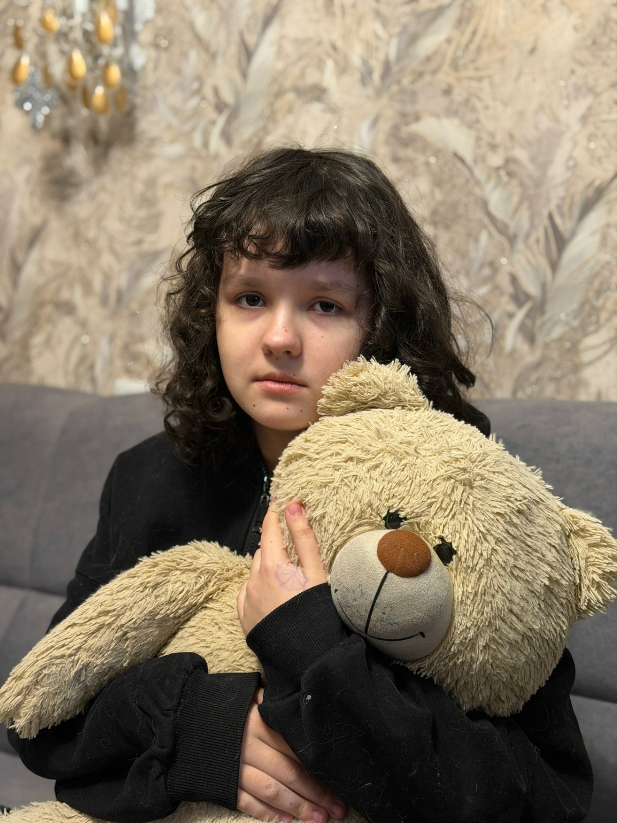 Без срочной операции на ноге Аня останется инвалидом1768807000