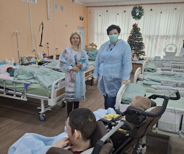 Вместе ради жизни. Опыт Луганска — для развития паллиативной помощи сиротам-инвалидам в Донецке1768986606