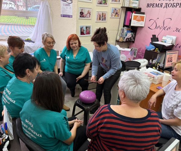 Исцеление через творчество: наши няни осваивают арт-терапию1771314055