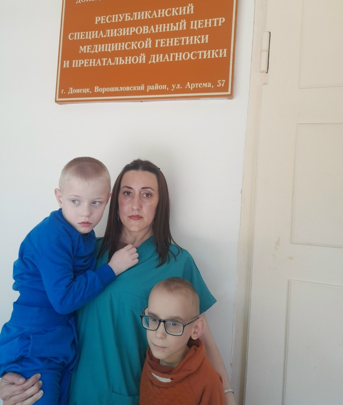 Что не было страшно: больничные няни помогают сиротам проходить диагностику1771314314