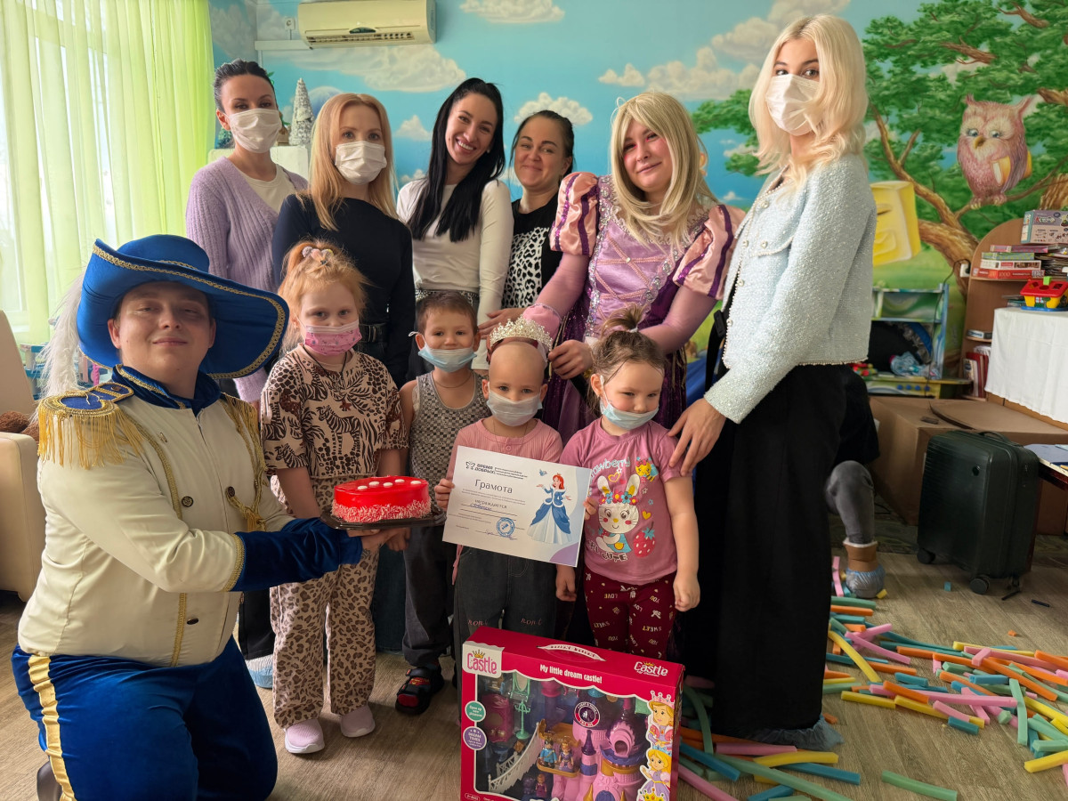 Анечка Тупилко едет домой с грамотой победителя лейкоза!1772688358