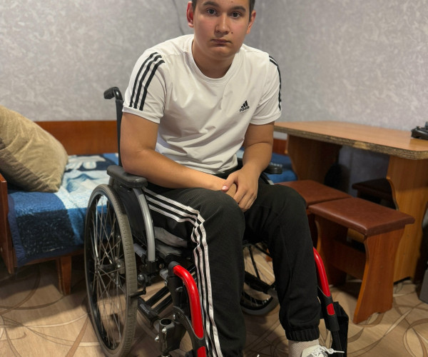 Виталий борется за шанс снова встать на ноги1773298065