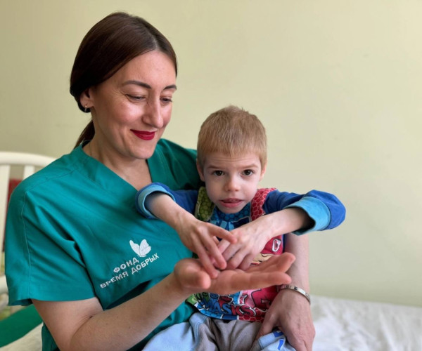 История создания уникального, первого и единственного в ДНР проекта регионального уровня и масштаба — « Больничные няни для сирот»1788162834