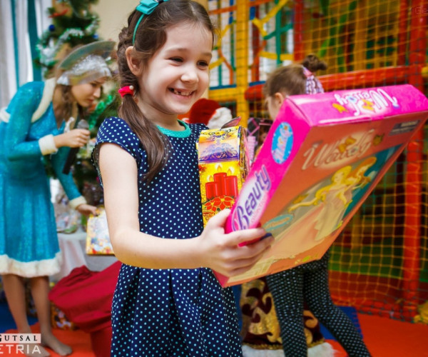 A celebration of childhood1622554260