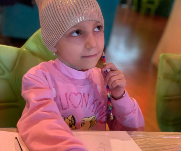 Children with cancer immersed in a bright world of creativity, art and beauty... A world without cancer, pain and tears...1622891296