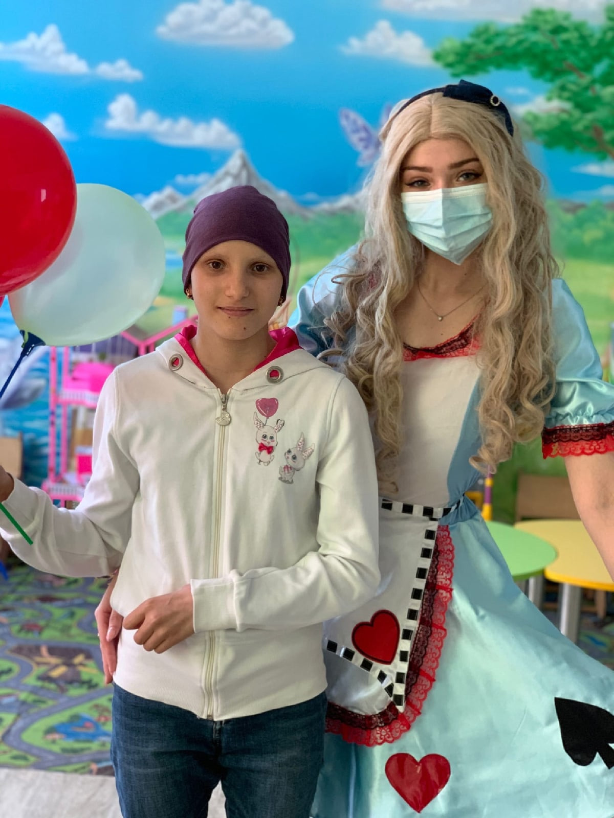 Лиза Насирова окончила основной этап лечения1623767681