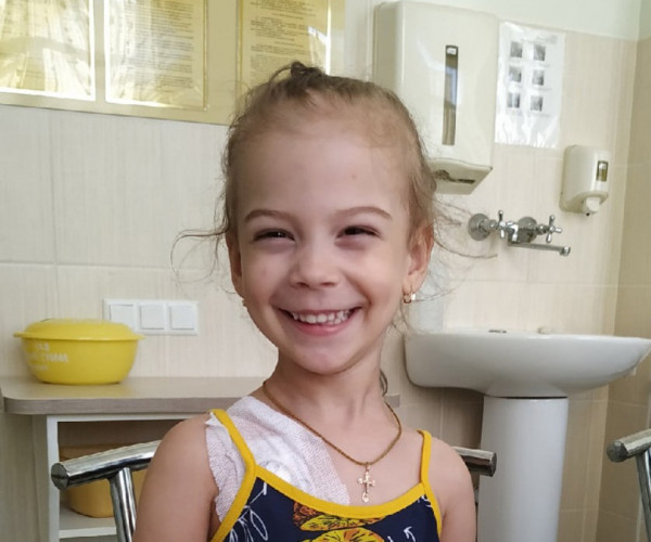 Little Vika needs our help. Cancer is killing the little girl.1628156789