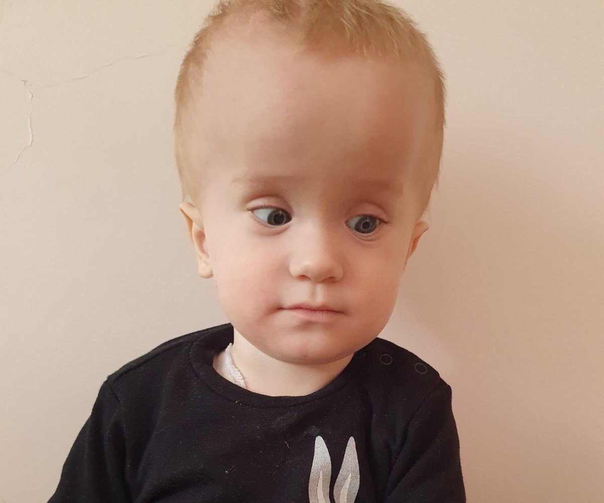 Благодаря помощи нашего друга Ив Ванрой ,Женя Журавлёв смог пройти экстренно назначенное лечение .1634052727