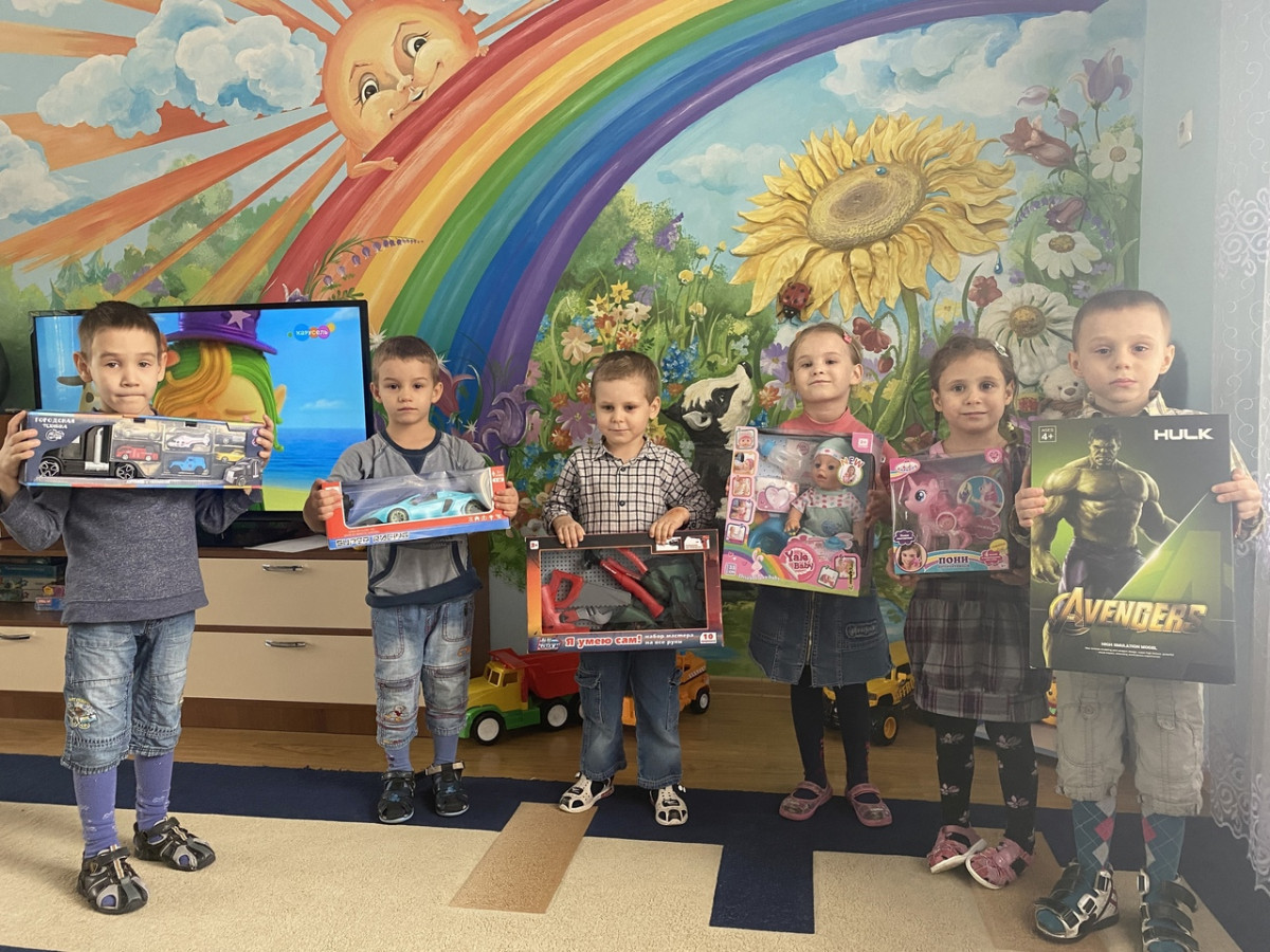 ЕСЛИ ДЕТИ-СИРОТЫ НЕ ИДУТ НА ДЕНЬ РОЖДЕНИЯ, ЗНАЧИТ ДЕНЬ РОЖДЕНИЯ ИДЁТ К НИМ1635857307