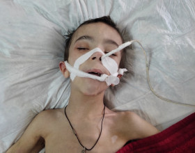 Максим Киселев в реанимации ,ему срочно нужна помощь .1636997923