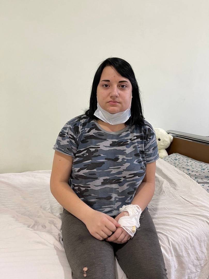 Начать Кате борьбу с лимфомой помог наш друг и меценат Yves Vanroy1640263660