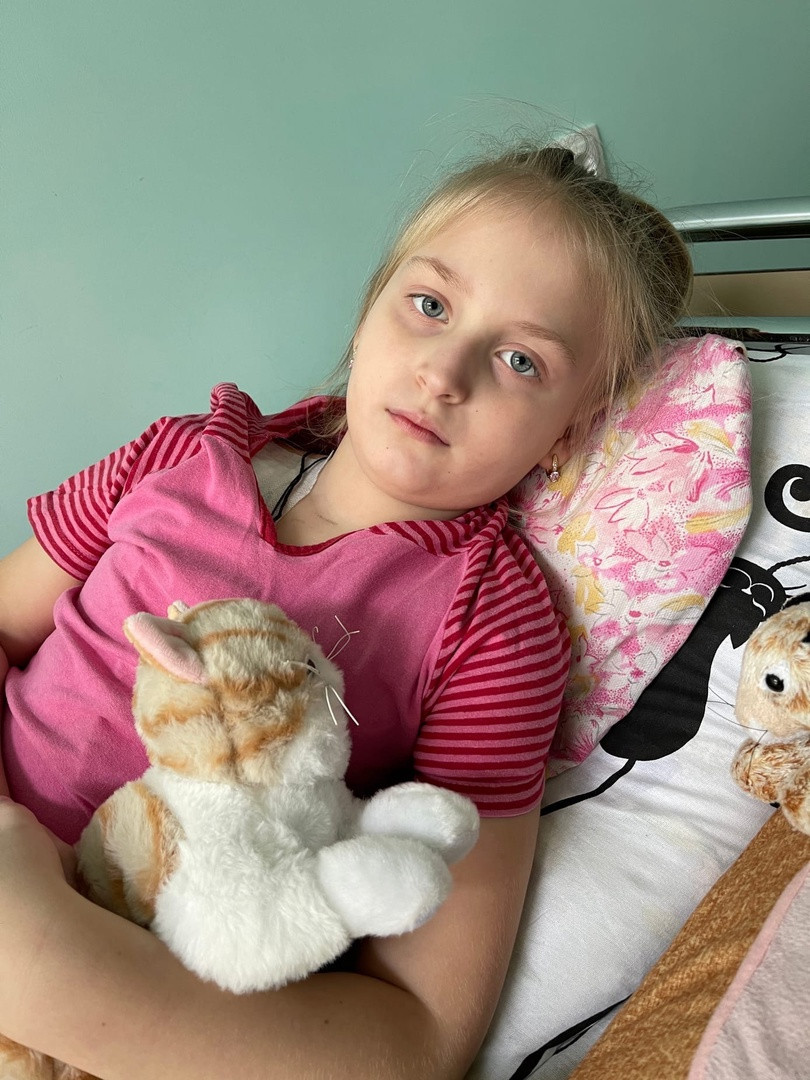 Без лечения самый редкий диагноз заберёт жизнь Вероники1644583299