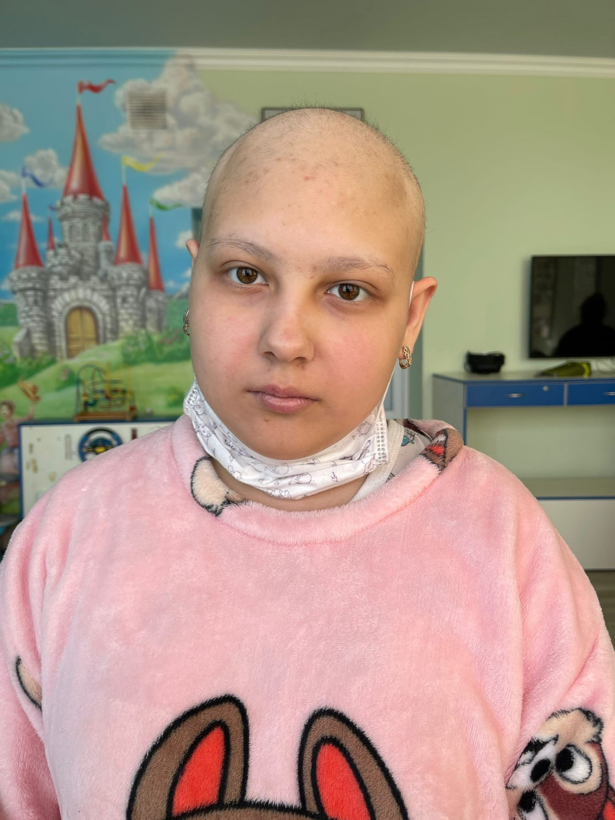 Я уже не знаю, что страшнее - умереть от РАКа, или от очередного обстрела...1647434499