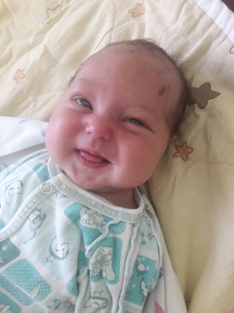 Долгожданный, пятый ребёнок в семье, начавший свою крохотную жизнь под бомбёжками в Мариуполе.1650105319