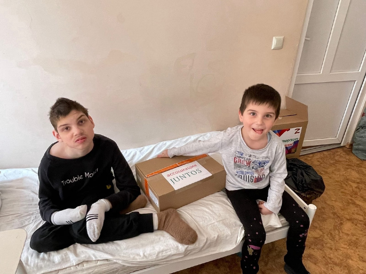 Испанская Ассоциация "Juntos" помогла семьям беженцев из Мариуполя и тяжелобольным детям1650555242