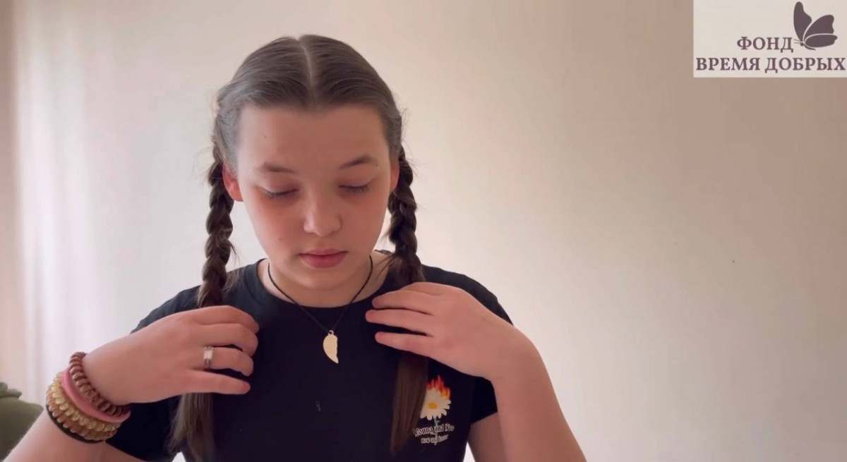 Папу Киры убило снарядом на её глазах. Теперь девочка сирота. Мариуполь 20221651048803