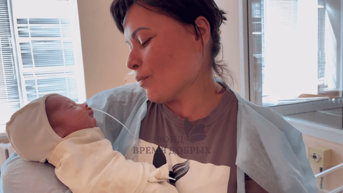 Наш фонд помогает роженицам Мариуполя. История Оксаны и Ванечки.1654103223
