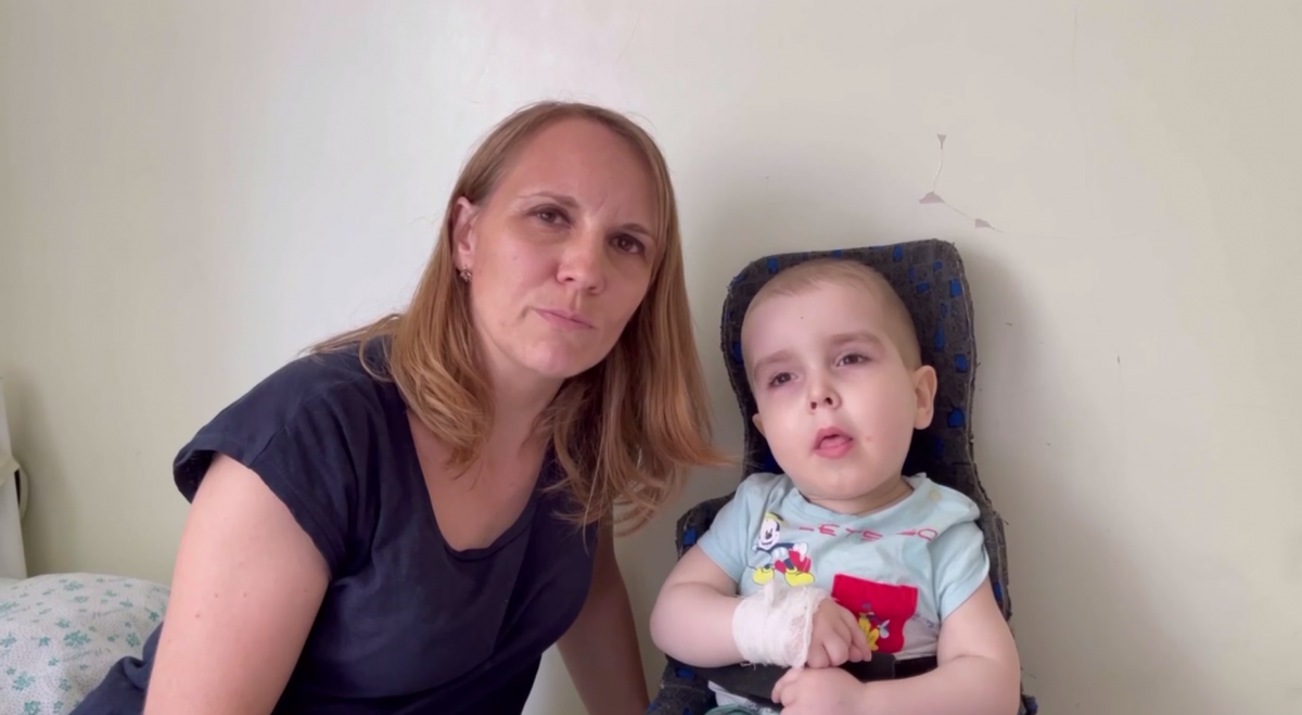 Ваня в реанимации. Врачи борются за жизнь малыша1659610325