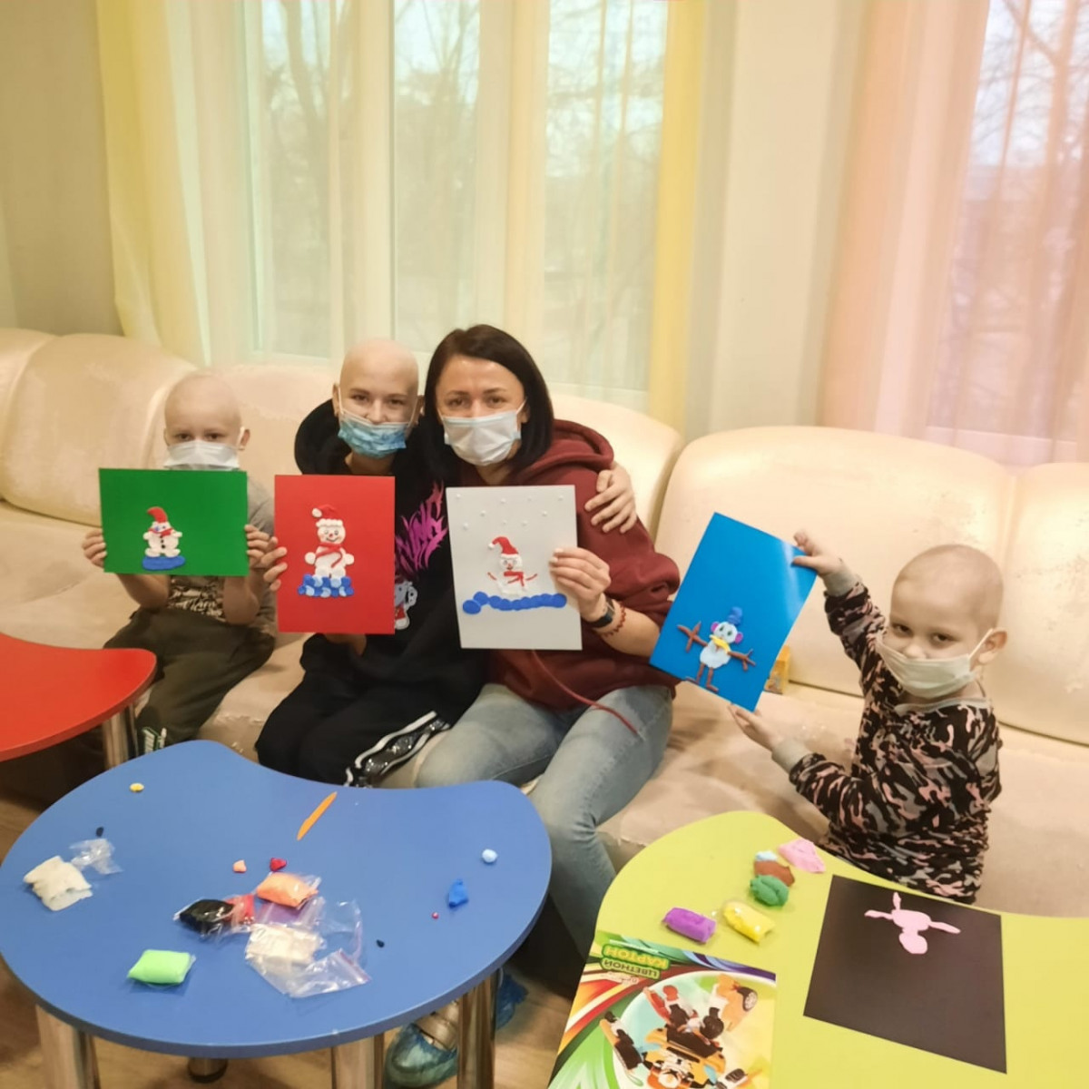 Дети в онкоотделении начали готовится к Новому году1668992346