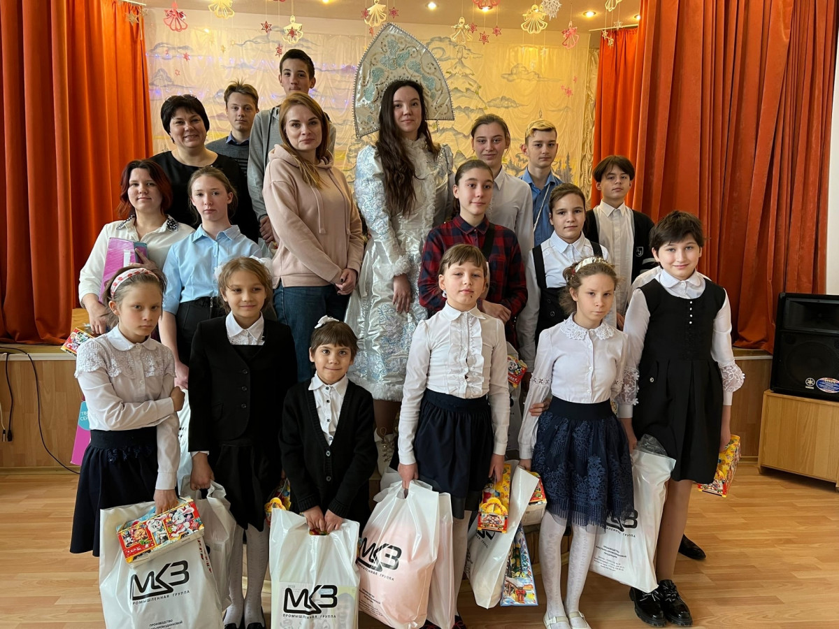Сотрудники Макеевского кабельного завода совершили новогоднее чудо для детей-сирот из Амвросиевского интерната1672900582