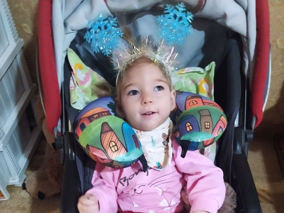 Сашенька просто не задышала после родов. Последствия - эпилепсия и микроцефалия. И с этим мы с дочкой на всю жизнь...1676631327