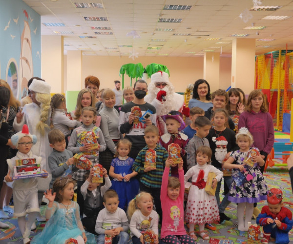 Новогоднии чудеса для онкобольных деток г.Донецка1591186896