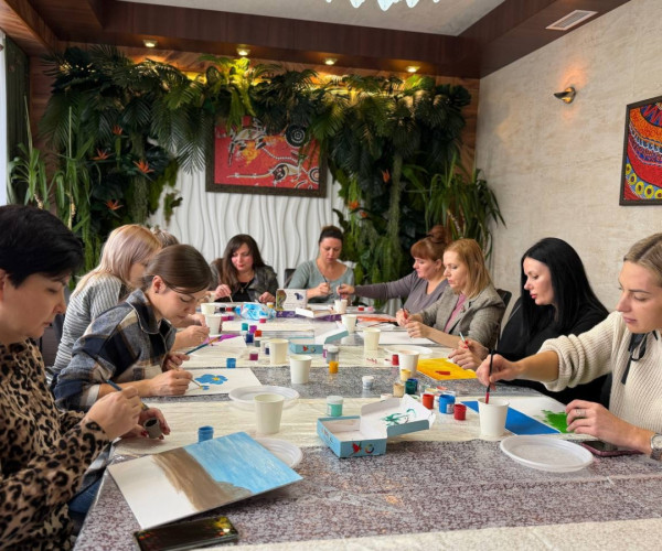 День матери: праздник для тех, кто посвятил жизни своим детям1764767506